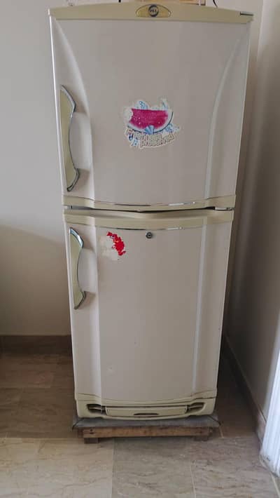 Fridge on hai chilled cooling hain