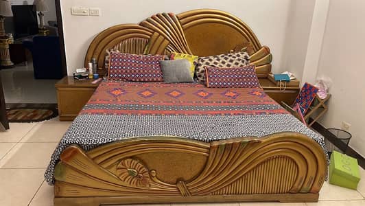 Complete Bed set - With expensive decco paint