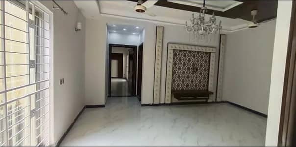 johar town 5 marla house  for rent