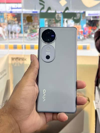Vivo V40