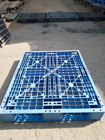 Plastic Pallets | Industrial Pallets | Wooden Pallets | Iron Pallets