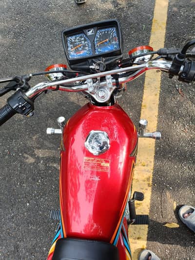 Honda CG125.2026