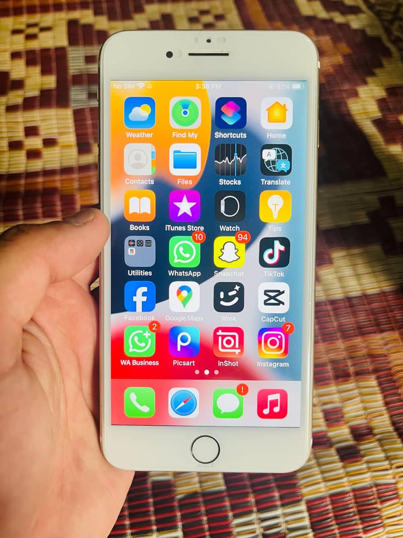 Apple iPhone 7 Plus 1