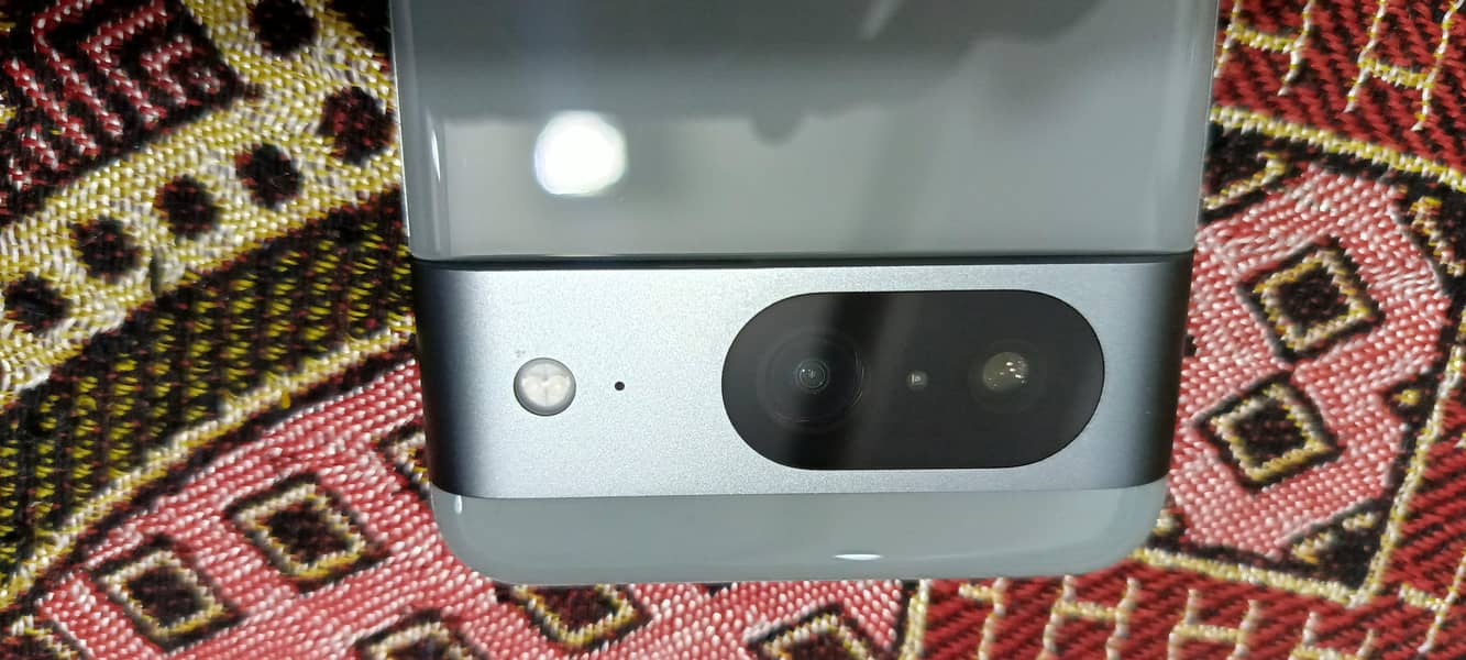 Google Pixel 8 1