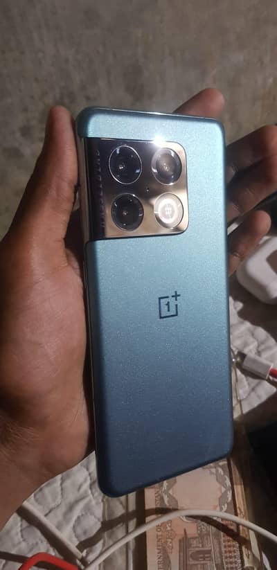 One Plus 10 Pro