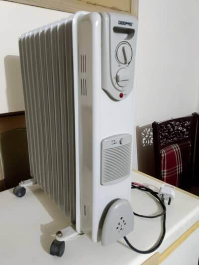 Geepas oil radiator fan heater