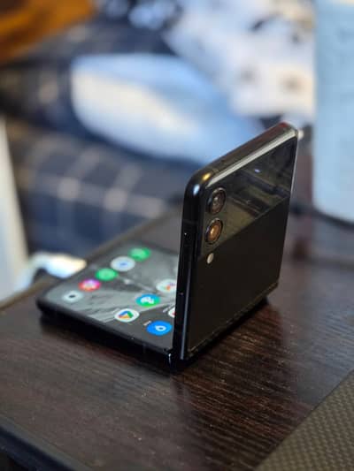 Samsung Mobile Z Flip 3