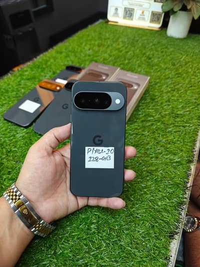 Google Pixel 10 12/128 Pta lifetime 10/10 condition 10 cycle count