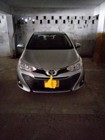 Toyota Yaris 1.3 Ativ | Silver colour | fully original