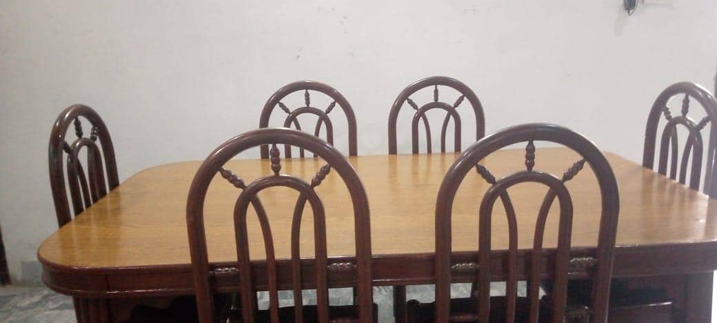 Dinnig Table 1