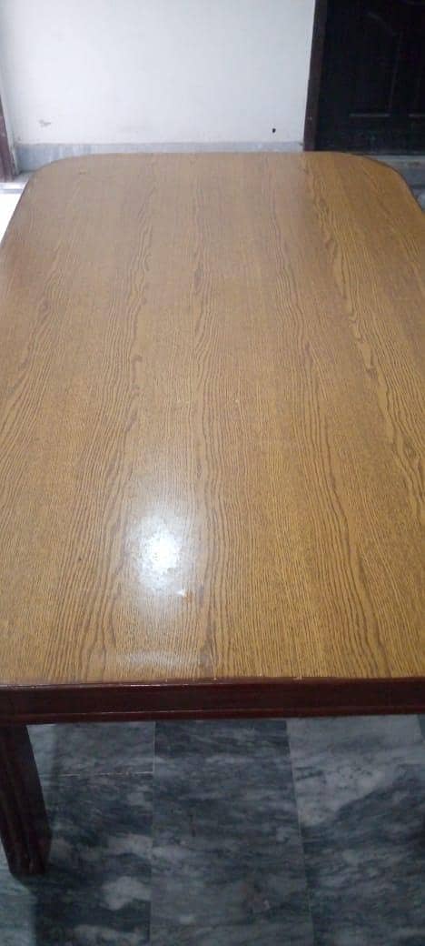 Dinnig Table 9