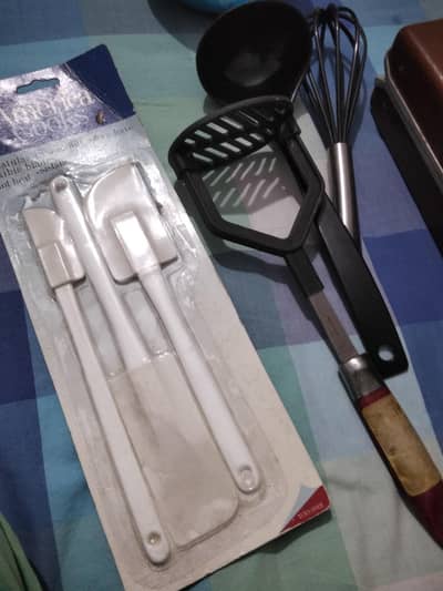 Potatoe Masher, Soup Spoon, Cake spatula set, Egg beater