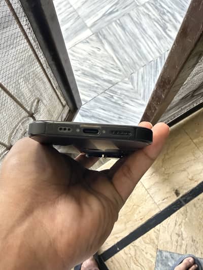 Apple iPhone 16 Pro