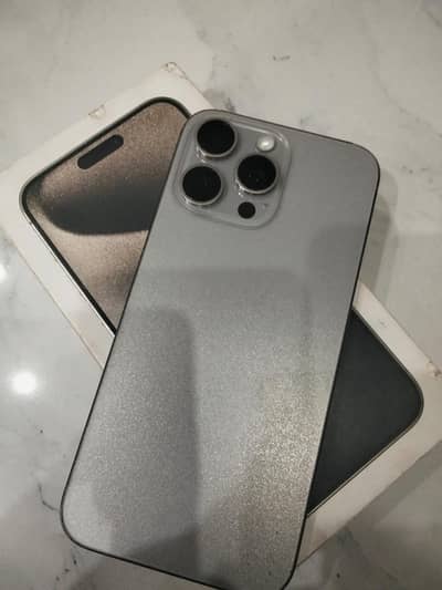 Apple iPhone 15 Pro Max 95% health