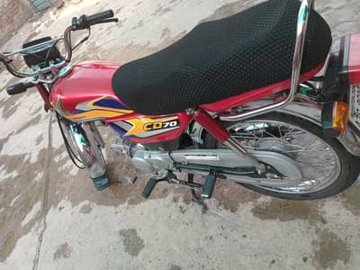 Honda cd70 model 2025 ka 5 mah mn li thi