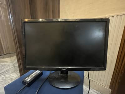 Acer monitor 10 by 9