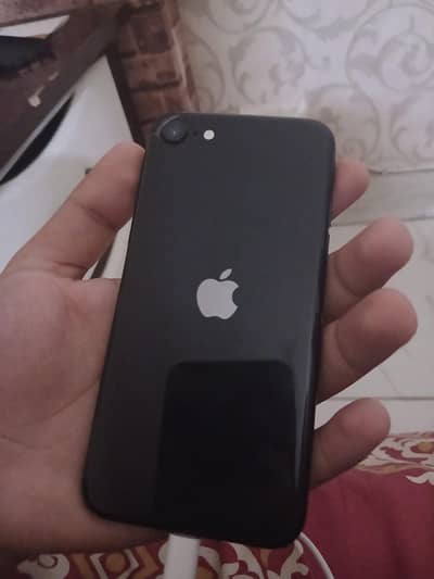 Apple iPhone SE