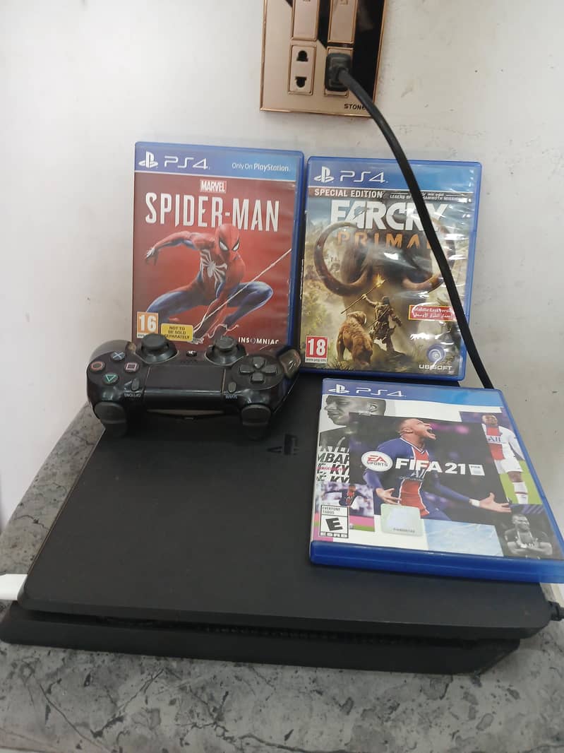 PS4 SLIM 0