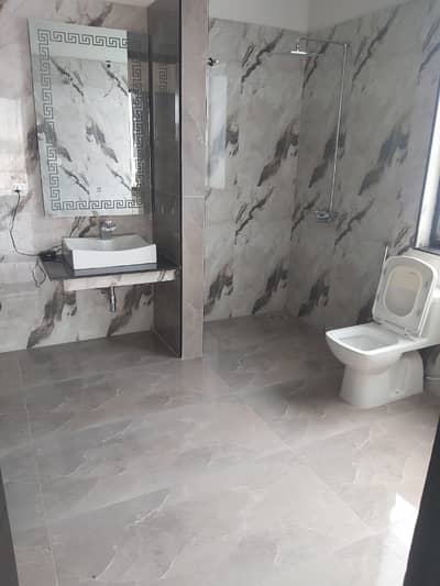 1 Kanal Upper Portion In Dha Phase 7 At Reasonable Price