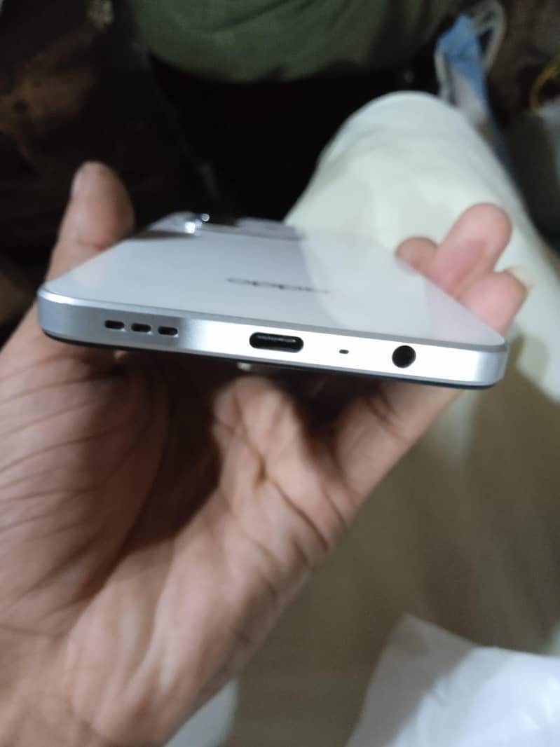 OPPO A3 4