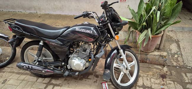 SUZUKI 110 LIKE ZEERO METER