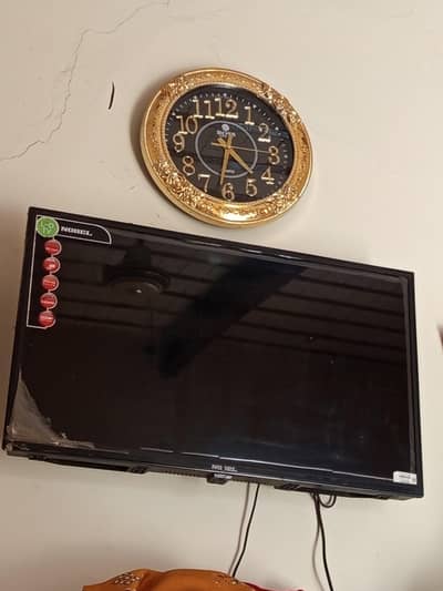 lEd 32inch new