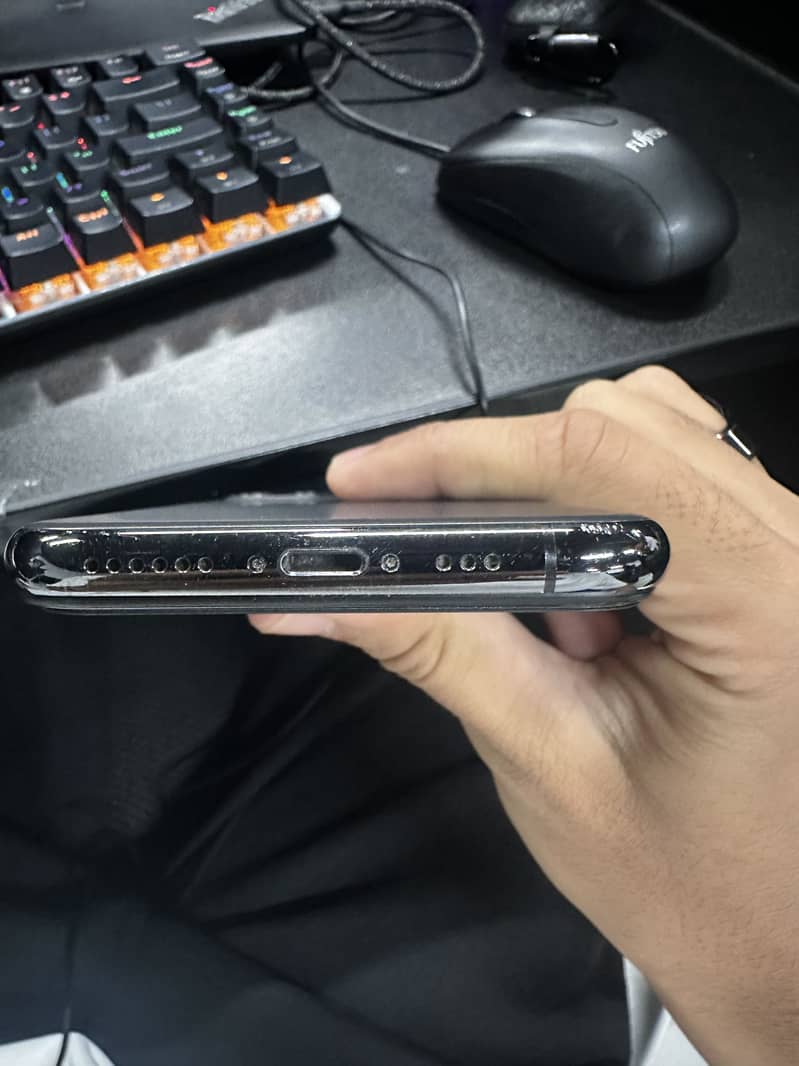 iPhone 11 pro 2