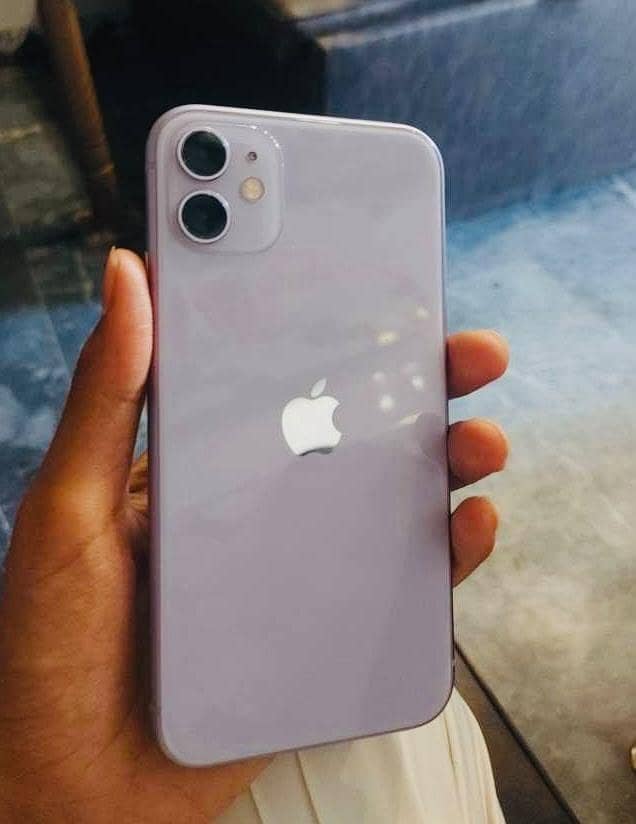 iPhone 11 3