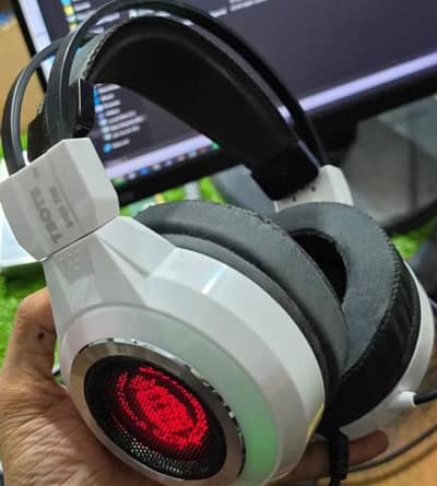 Gaming headphones