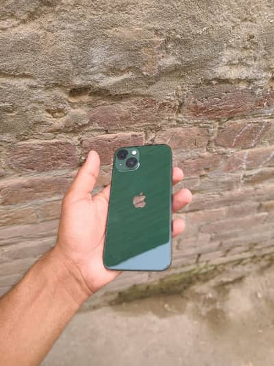 Apple iPhone 13
