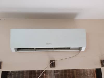 Gree 1.5 tons Inverter ac