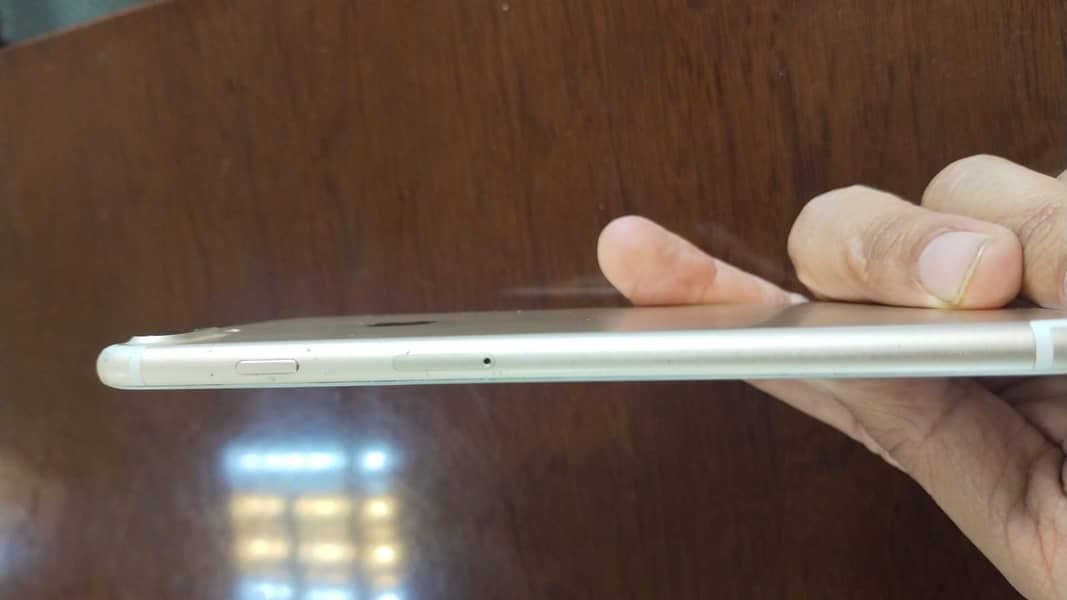Apple iPhone 7 Plus 3