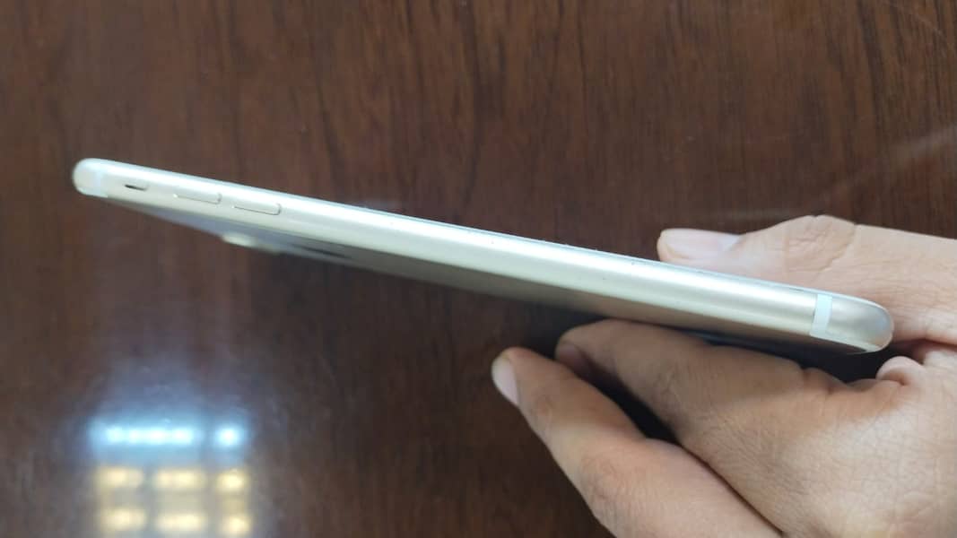 Apple iPhone 7 Plus 4