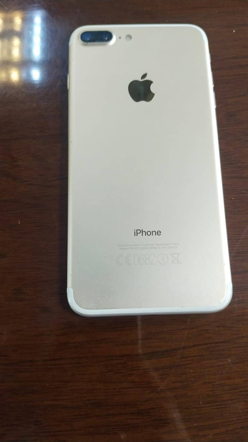 Apple iPhone 7 Plus 5