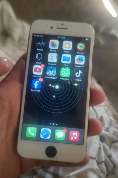 Apple iPhone 8