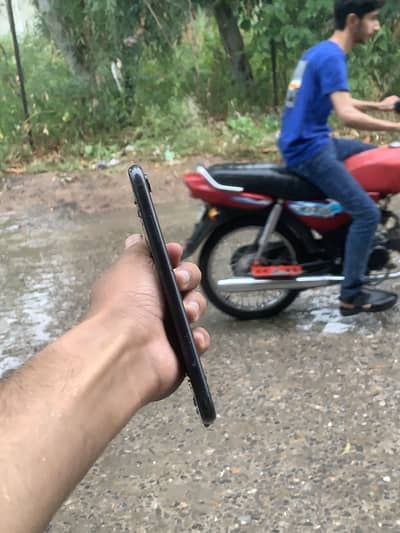 Apple iPhone XR