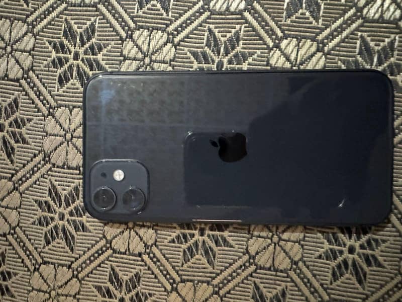 Apple iPhone 11 0