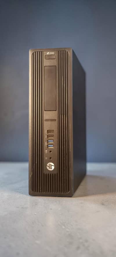 HP Z240 SFF Core i5 Desktop + HP 20" LED Monitor + HP Keyboard Mouse