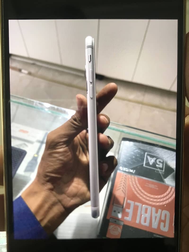 Apple iPhone 7 Plus 1