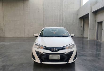 > Toyota Yaris Sedan GLI MT 1.3 2020/2021 >