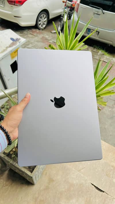 Apple Macbook Pro M1 16" 16/1tb Used