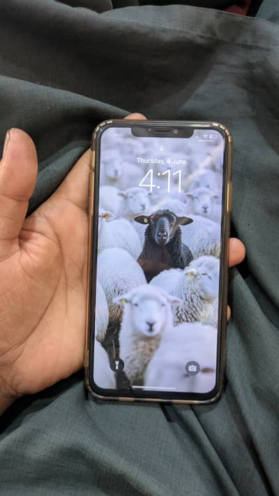 Apple iPhone XS Max pta approved 64gb