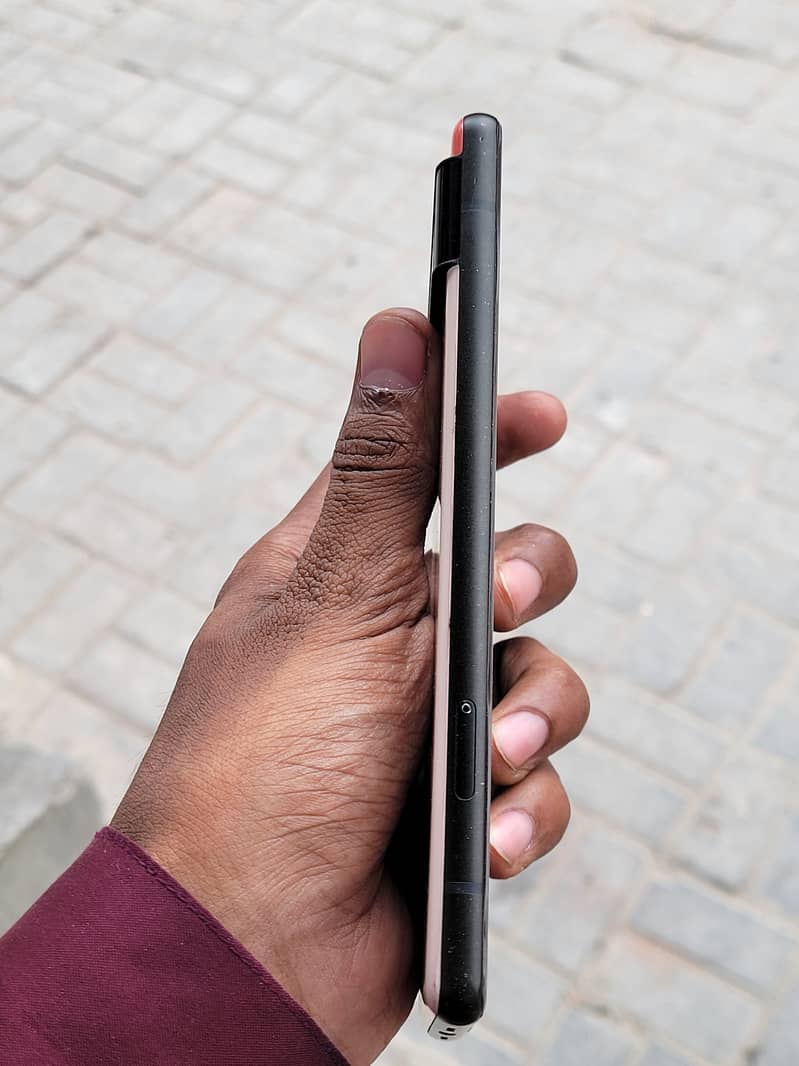 Google Pixel 6 4
