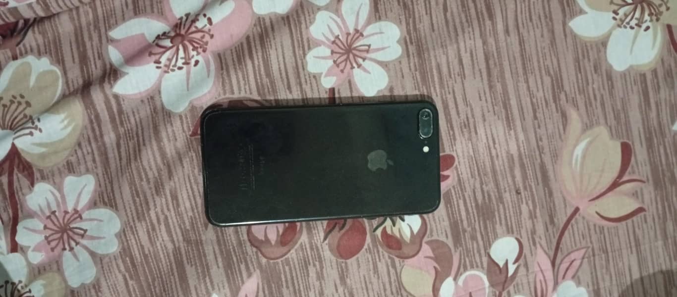 Apple iPhone 7 Plus 3
