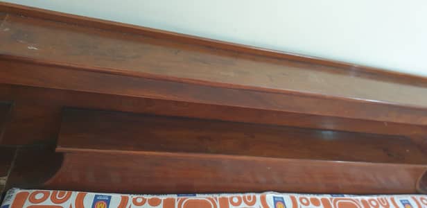 Wooden Queen size bed with master 4 inch mattress