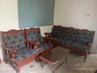 5 seater sofa set with table