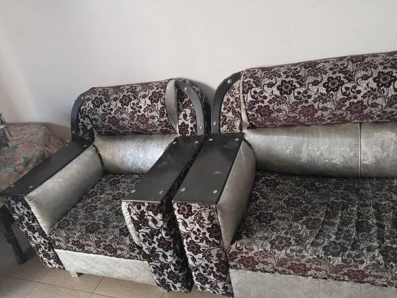 used sofa sets 0