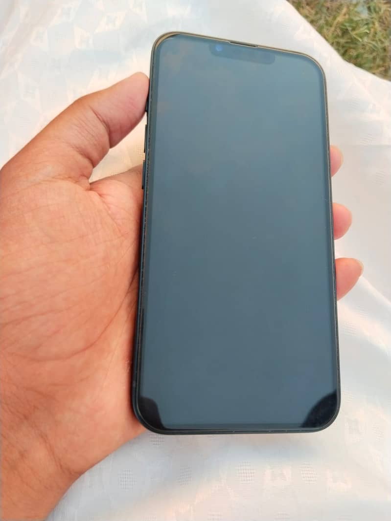 Apple iPhone 13 3
