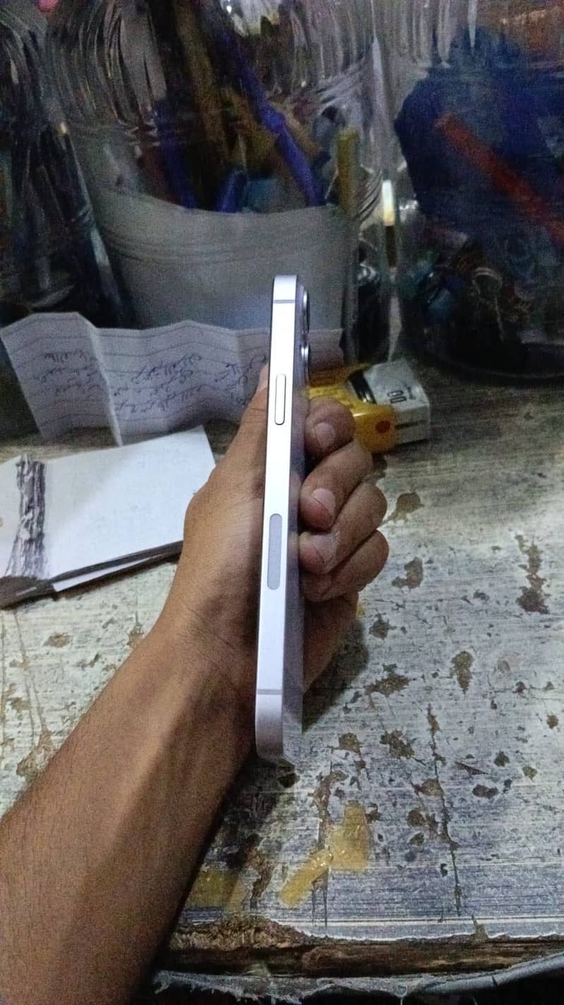 Apple iPhone 14 plus 3