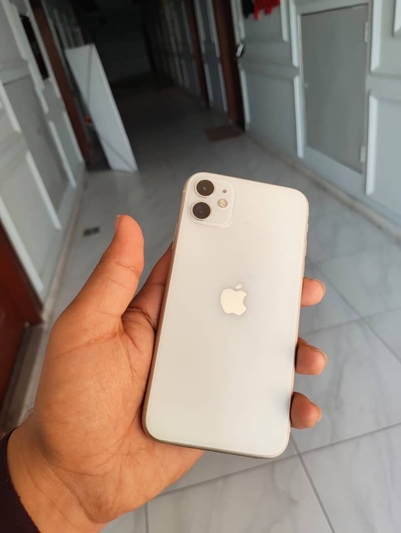 Apple iPhone 11 3